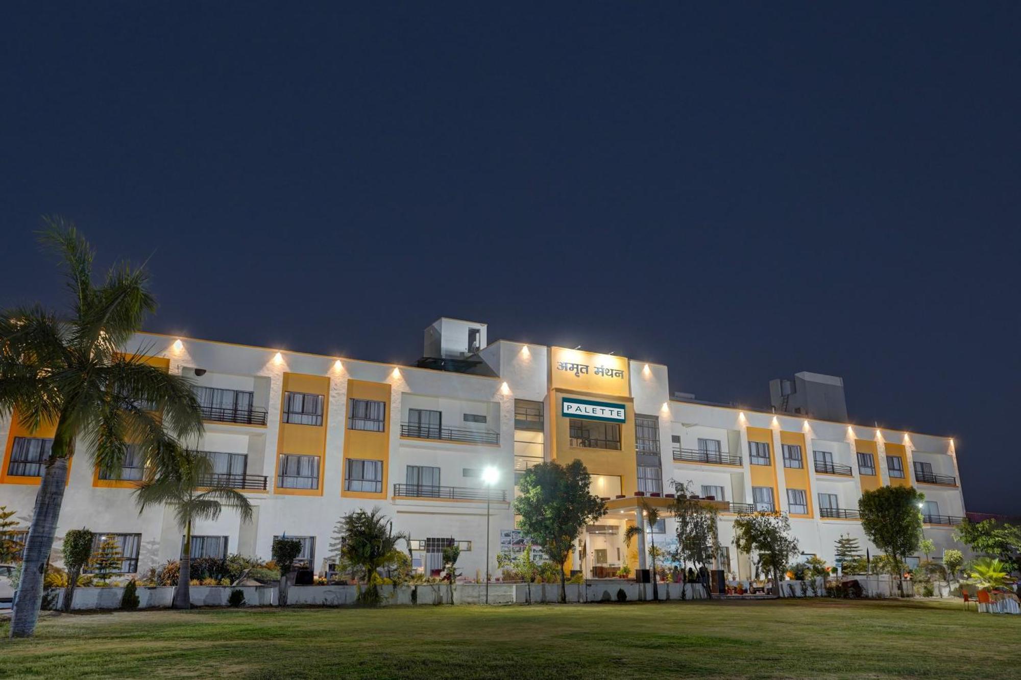 Hotel Amrit Manthan Chittorgarh Екстериор снимка