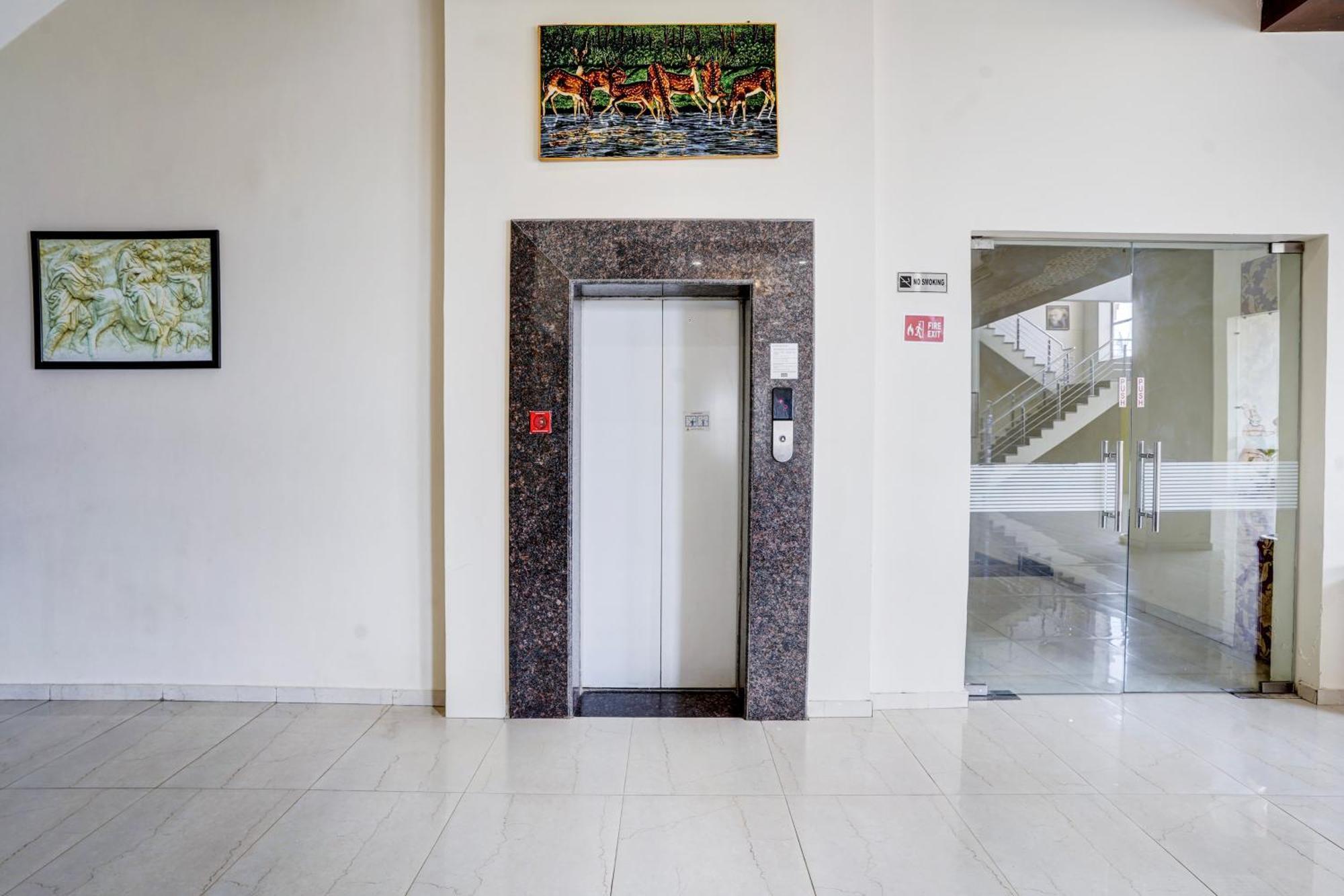Hotel Amrit Manthan Chittorgarh Екстериор снимка