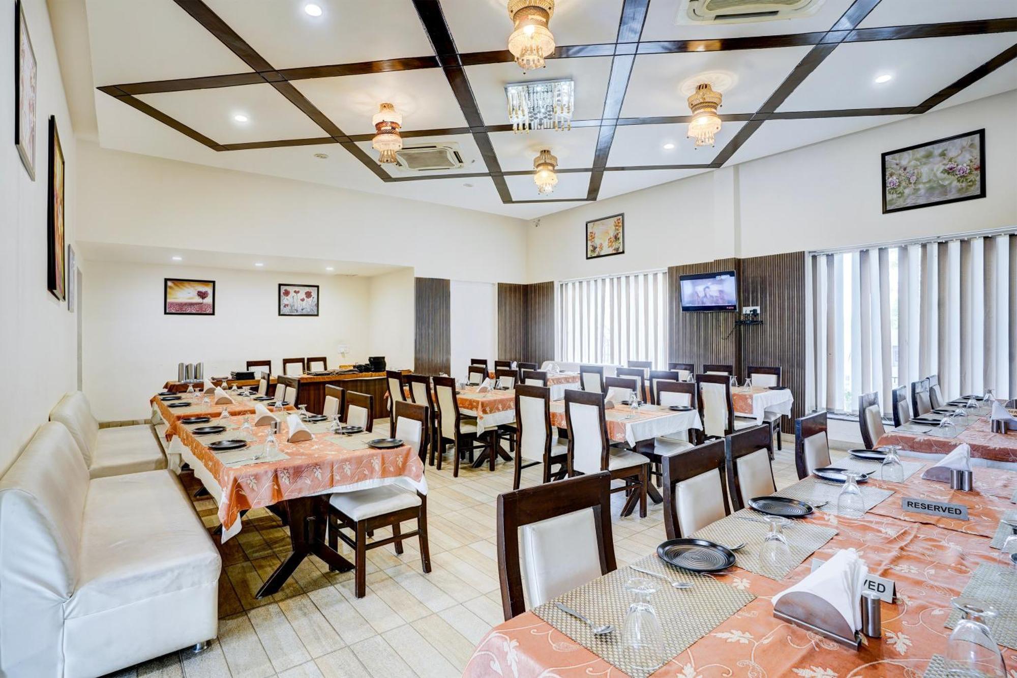 Hotel Amrit Manthan Chittorgarh Екстериор снимка