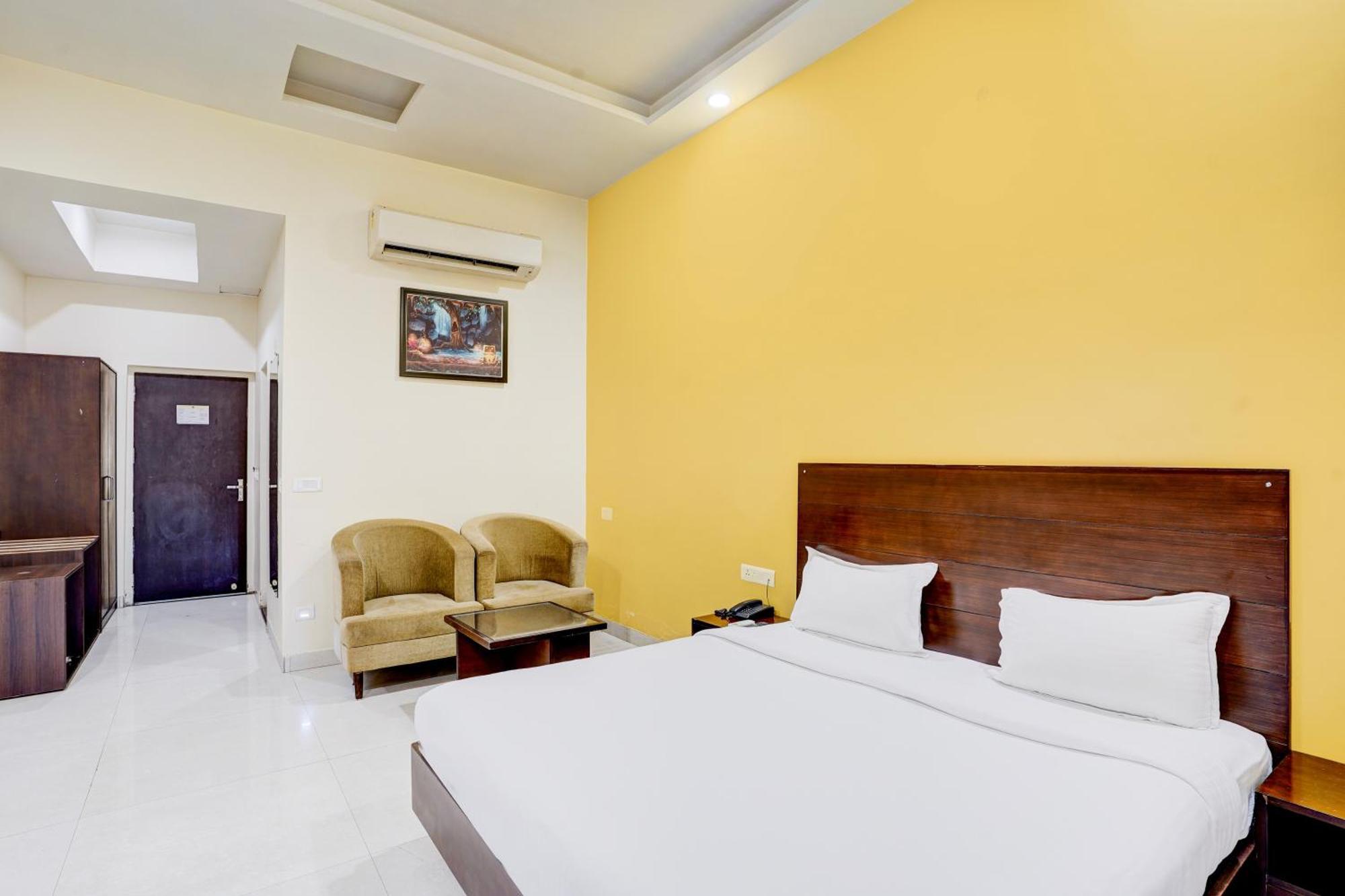 Hotel Amrit Manthan Chittorgarh Екстериор снимка