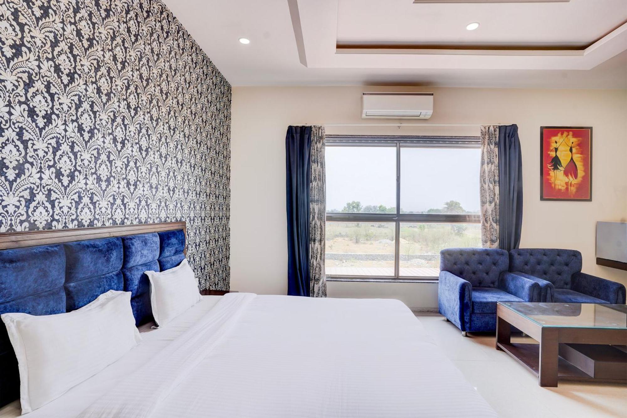 Hotel Amrit Manthan Chittorgarh Екстериор снимка