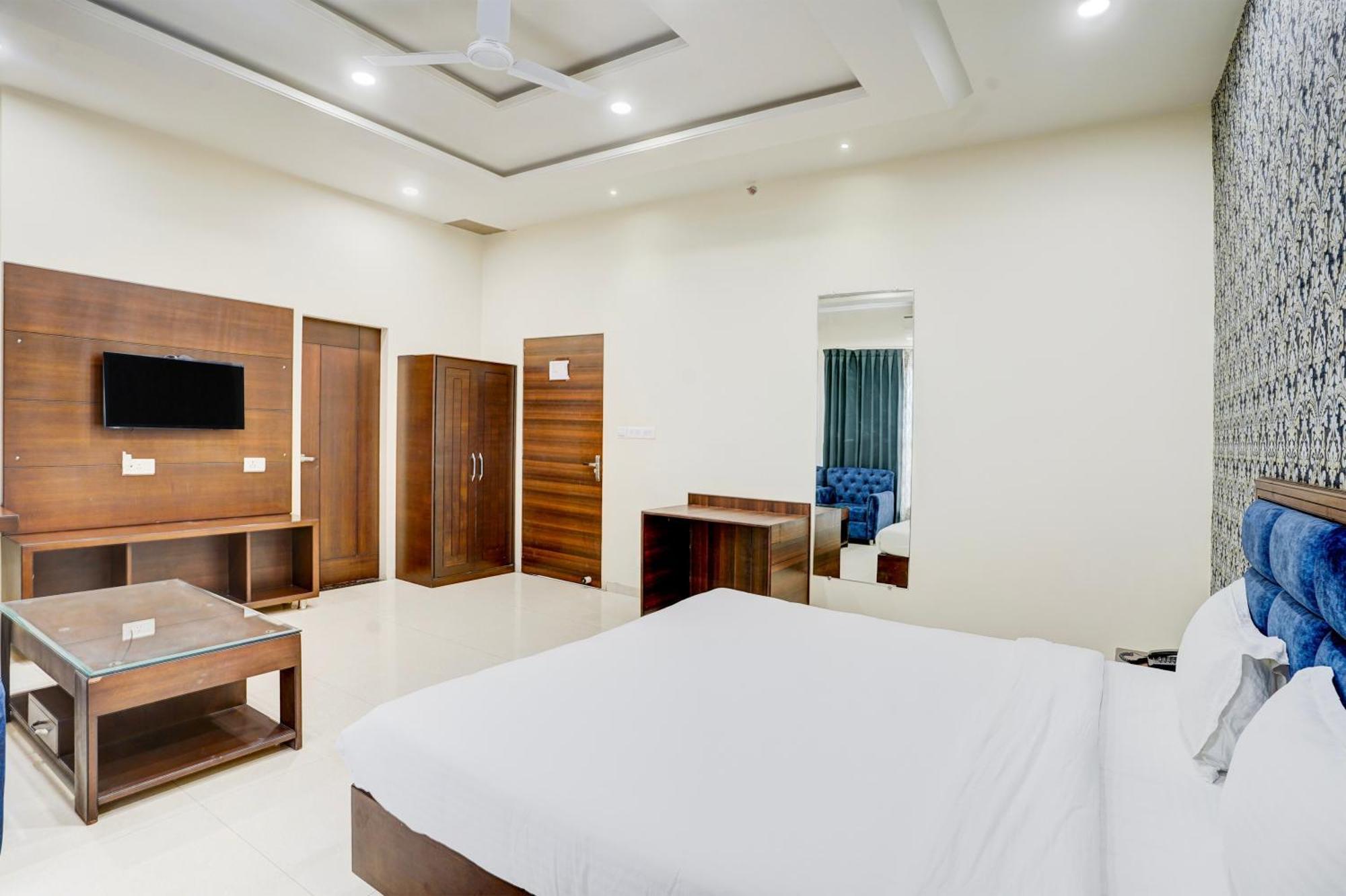 Hotel Amrit Manthan Chittorgarh Екстериор снимка